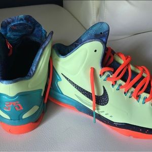 Nike Kevin Duran liquid lime crimson size 7y Top secret Area 72.